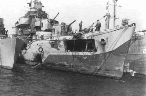 Destroyer Escort USS WITTER undergoing repairs following kamikaze attack. Alvin Peachman collection. 