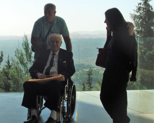 Frank Jr, Frank, Varda. Yad Vashem, 2011